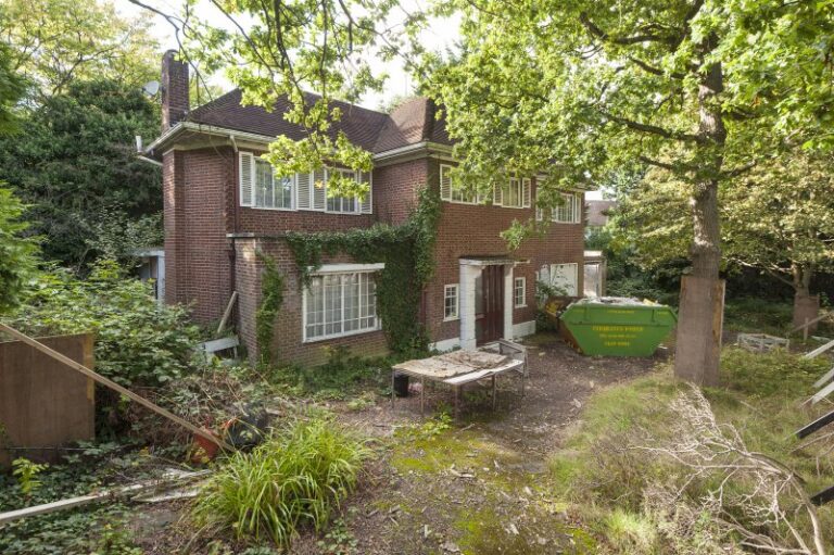 4 white lodge close bishops avenue n2 0bl