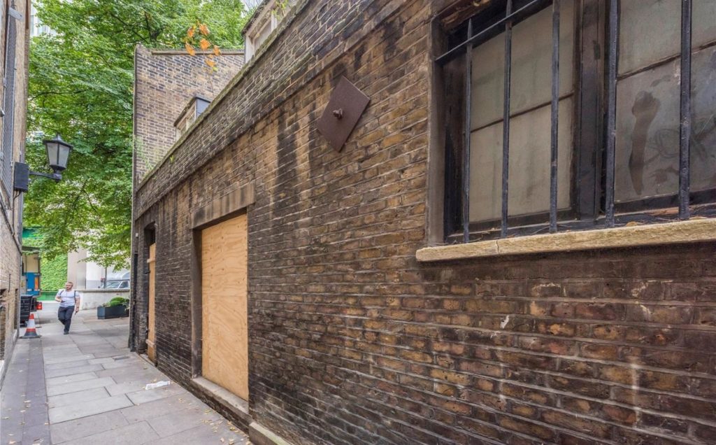 Development Opportunity in a Pedestrian Walkway between Buckingham Gate and Victoria Street