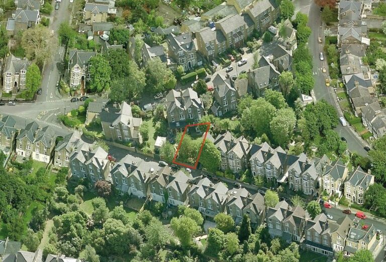 rear of 6 tressillian crescent se4