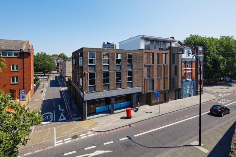 Old Kent Road, Southwark SE1 4RF Kingsbury